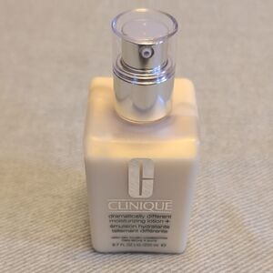 Clinique dramatically different moisturizing lotion +